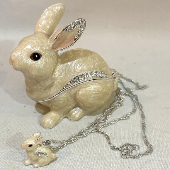 Kingspoint Designs Snowy White Bunny Rabbit Trinket Box Matching Necklace - Picture 1 of 10